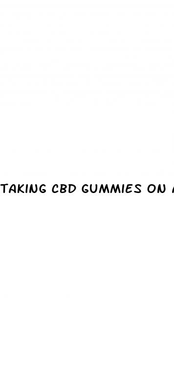 taking cbd gummies on airplane