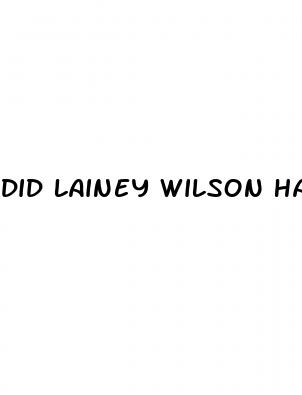 did lainey wilson have weight loss surgery